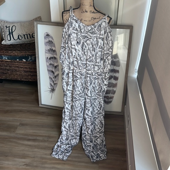 NWT Banana Republic palm leaf jumpsuit - Picture 2 of 14